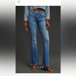 Mother “The Weekender” Fray Jeans size 29